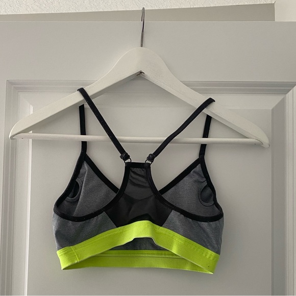 Nike Sports Bra - Picture 2 of 2